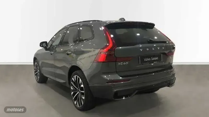 Usado Volvo XC60 Ultra 2025 Verde SUV