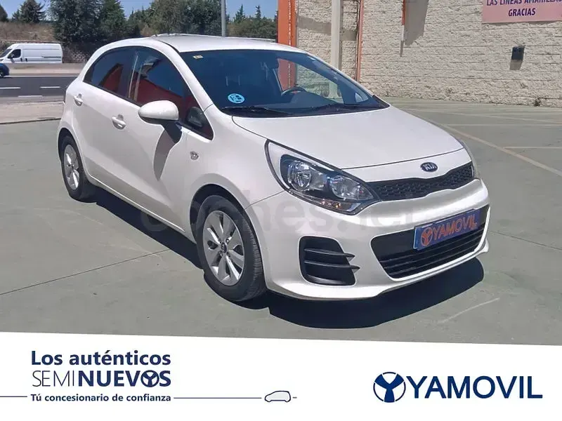 Usado Kia Rio 84 CV (61 kW) 2016 Blanco Utilitario