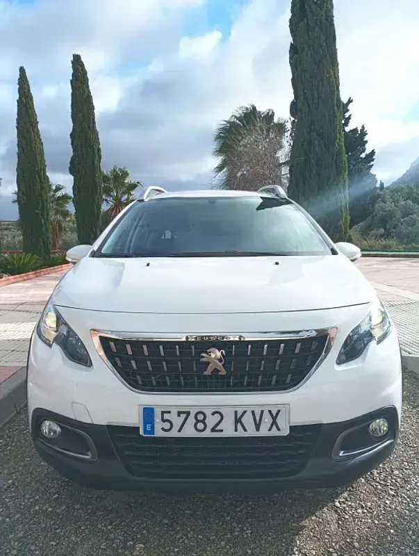 Usado Peugeot 2008 GT-line 99 CV (72 kW) 2019 SUV