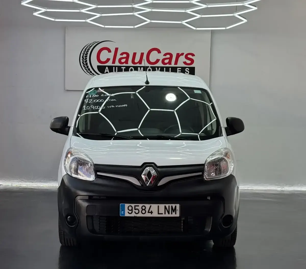 Usado Renault Kangoo 80 CV (58 kW) 2021 Blanco Monovolumen