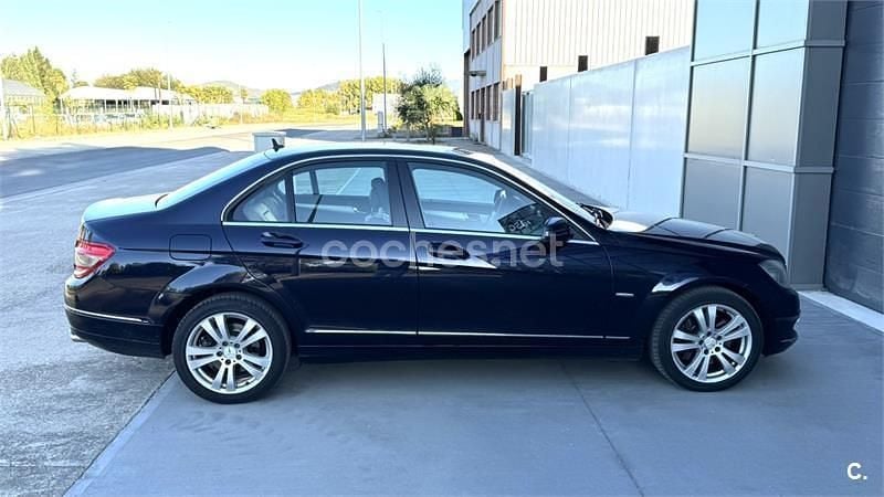 Azul Usado 2009 Mercedes C320 Avantgarde Berlina | 10.000 € (Precio justo) - Imagen 1/1