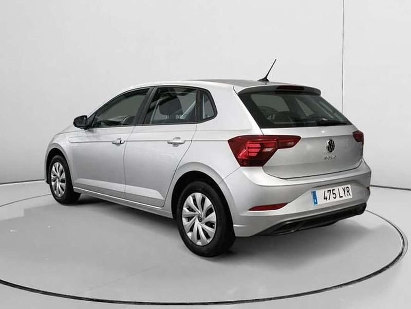 Usado VW Polo 95 CV (69 kW) 2022 Gris Utilitario