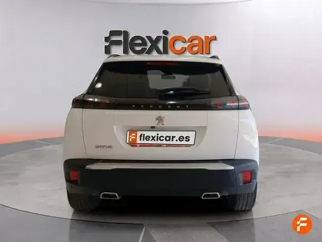 Usado Peugeot 2008 Allure 130 CV (95 kW) 2020 Blanco SUV