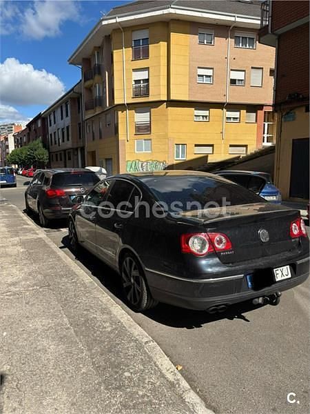 Usado VW Passat Highline 170 CV (125 kW) 2007 Negro Berlina