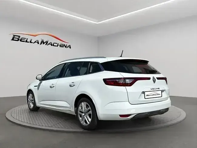 Usado Renault Mégane GrandTour Zen 110 CV (80 kW) 2018 Blanco Familiar