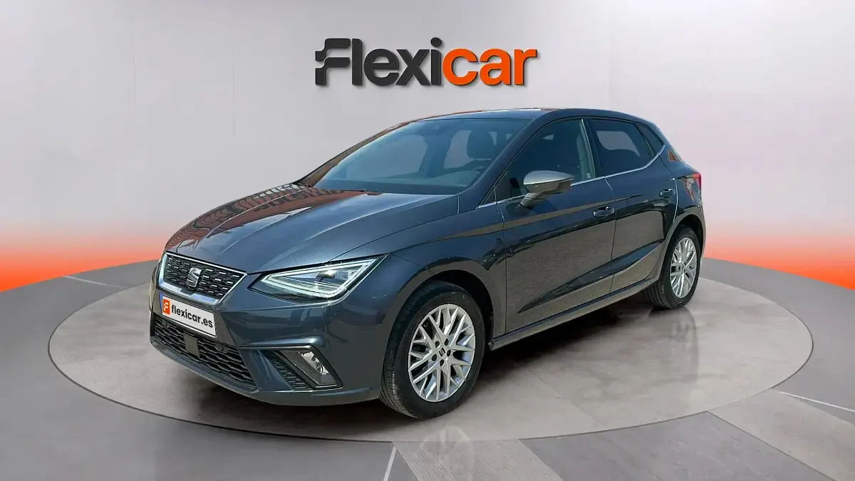 Usado Seat Ibiza XCELLENCE 116 CV (85 kW) 2024 Gris Utilitario