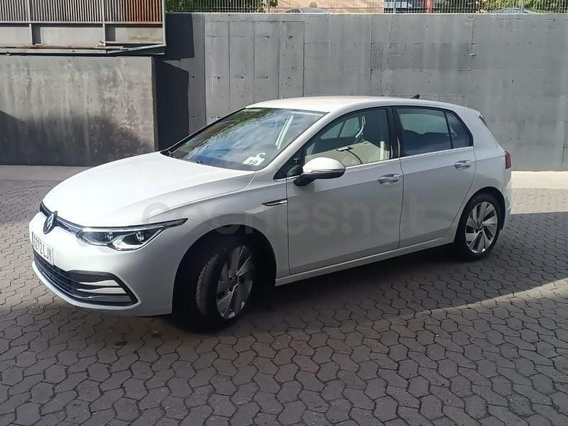 Usado VW Golf VIII Life 150 HP (110 kW) 2020 Branco Sedan