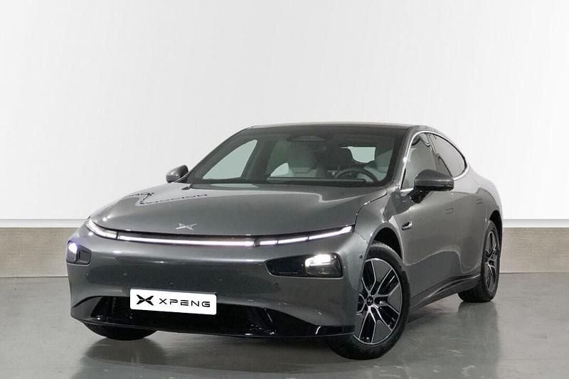 Gris Usado 2024 XPENG P7 RWD Long Range Berlina | 52.150 € - Imagen 1/4