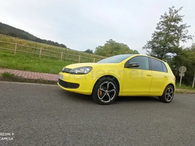 Usado VW Golf VI Sport 105 CV (77 kW) 2009 Amarillo Utilitario
