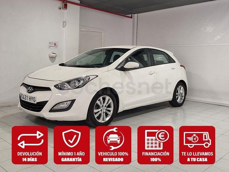 Usado Hyundai i30 110 CV (80 kW) 2014 Blanco Berlina
