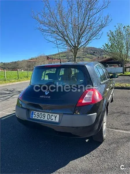 Usado Renault Mégane Authentique 115 CV (84 kW) 2004 Negro Berlina
