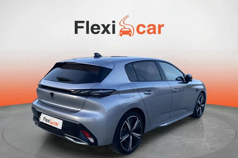 Usado Peugeot 308 GT 130 CV (95 kW) 2022 Gris Berlina