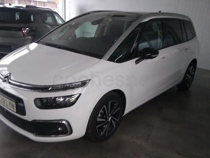 Usado Citroën C4 SpaceTourer Shine 130 CV (95 kW) 2022 Blanco Monovolumen