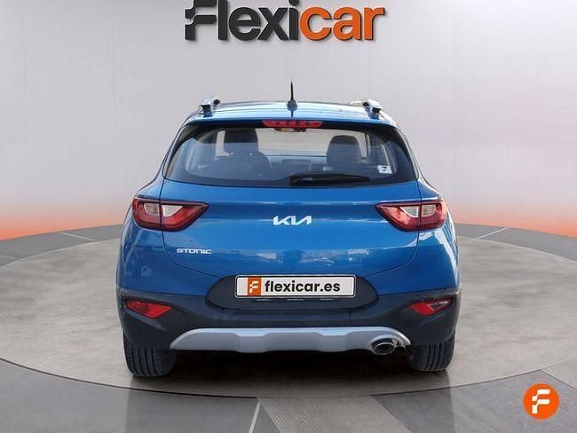 Usado Kia Stonic 84 CV (61 kW) 2023 Azul SUV