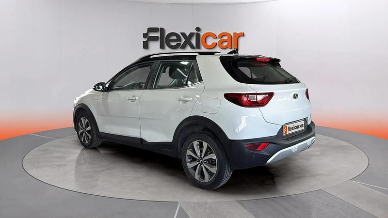Begagnad Kia Stonic 120 HK (88 kW) 2021 Vit SUV