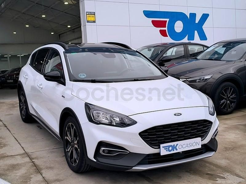 Usado Ford Focus Active 125 CV (91 kW) 2021 Blanco Berlina