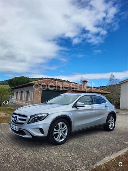 Usado Mercedes GLA200 Style 136 CV (100 kW) 2015 Gris / plata SUV