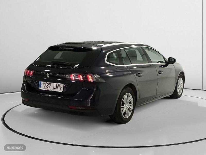 Usado Peugeot 508 Active 131 CV (96 kW) 2021 Negro Familiar