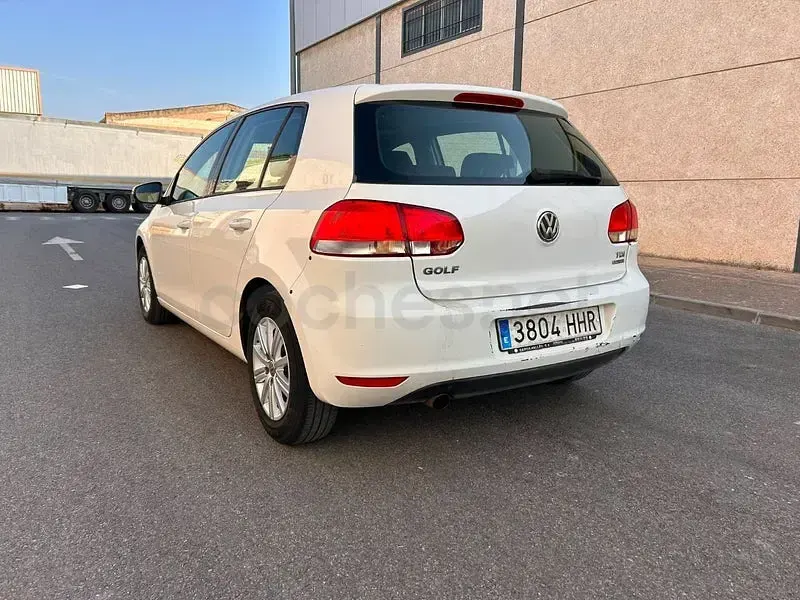 Usado VW Golf VII 105 CV (77 kW) 2012 Blanco Berlina