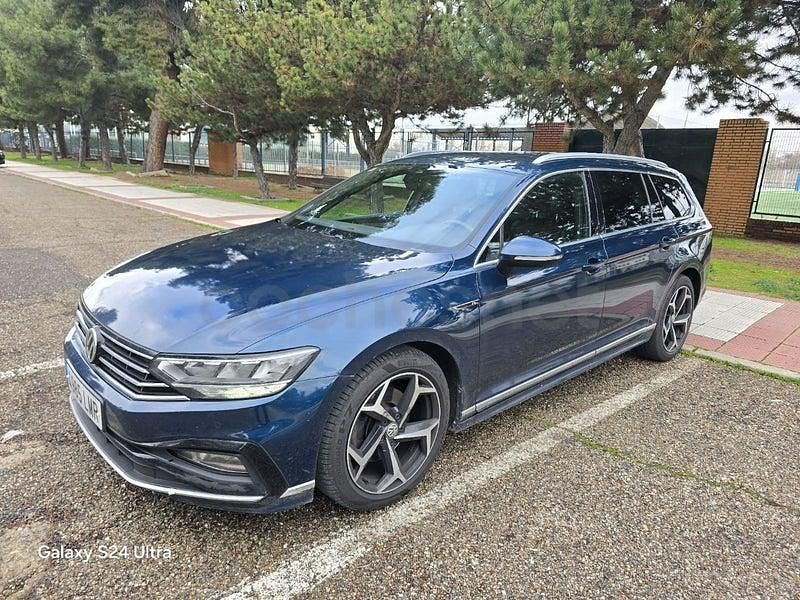 Usado VW Passat R-line 150 CV (110 kW) 2021 Azul Familiar