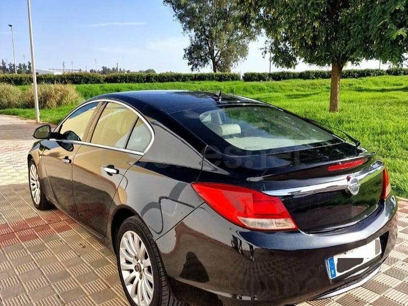 Usado Opel Insignia Excellence 130 CV (95 kW) 2012 Negro Berlina