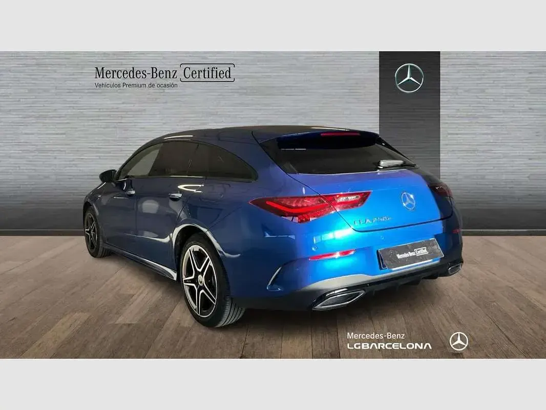 Usado Mercedes CLA250e 218 CV (160 kW) 2025 Azul Coupe