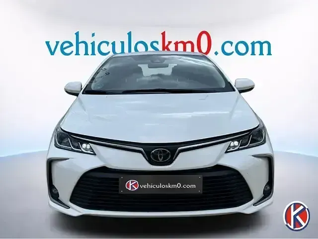 Usado Toyota Corolla 125 CV (91 kW) 2023 Blanco Berlina