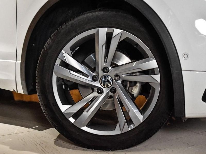 Usado VW Tiguan R-line 150 CV (110 kW) 2022 Blanco SUV