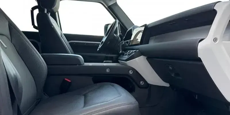 Usado Land Rover Defender S 249 CV (183 kW) 2025 Blanco SUV