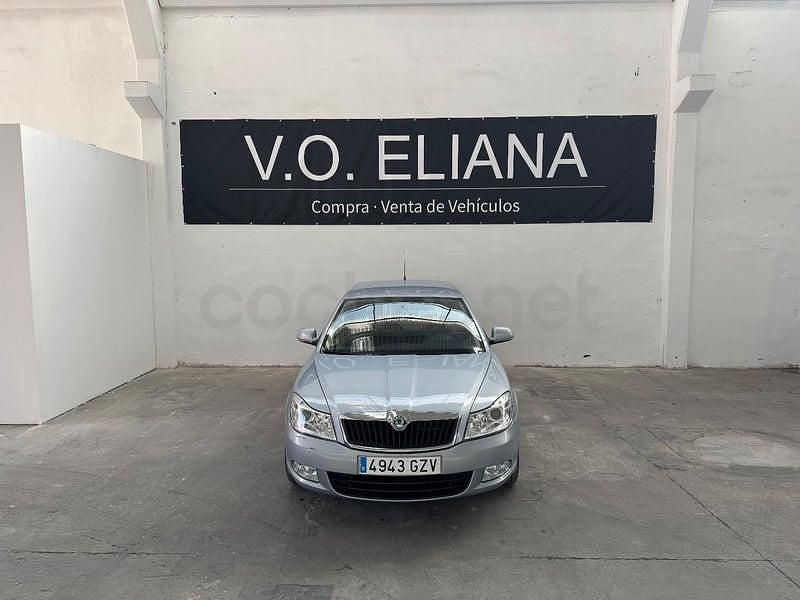 Usado Skoda Octavia 105 CV (77 kW) 2010 Azul Berlina