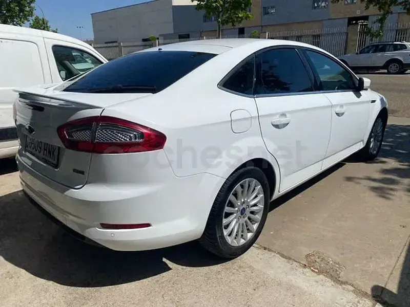 Usado Ford Mondeo Limited 116 CV (85 kW) 2012 Blanco Berlina