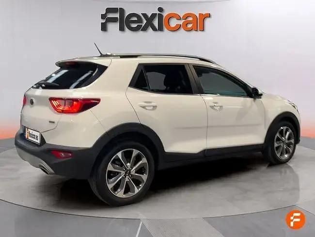 Usado Kia Stonic 110 HP (80 kW) 2018 Branco SUV