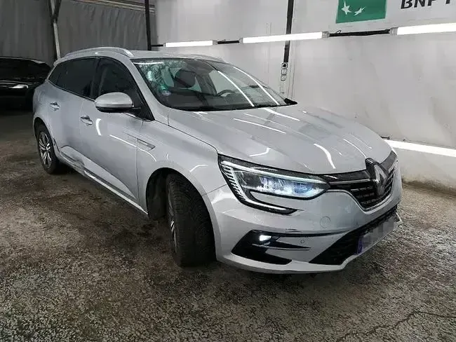 Usado Renault Mégane IV Intens 140 CV (102 kW) 2023 Gris Familiar