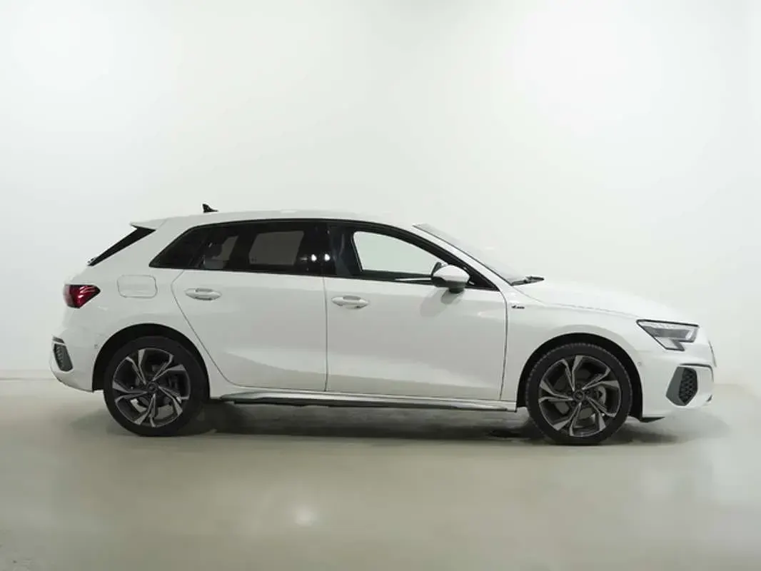 Usado Audi A3 Sportback e-tron 204 CV (150 kW) 2024 Blanco Utilitario