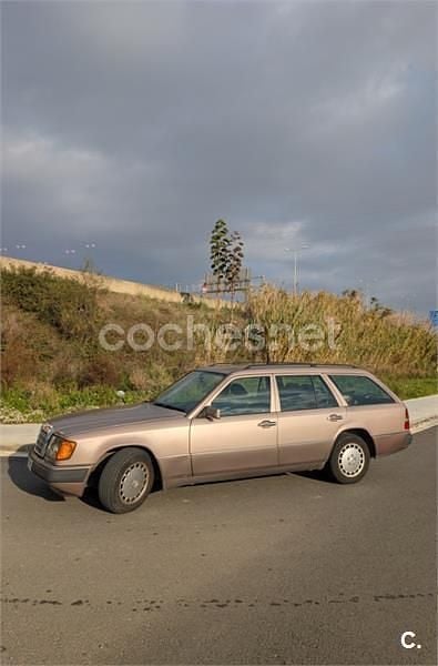 Usado Mercedes E300 147 CV (108 kW) 1993 Beige Familiar