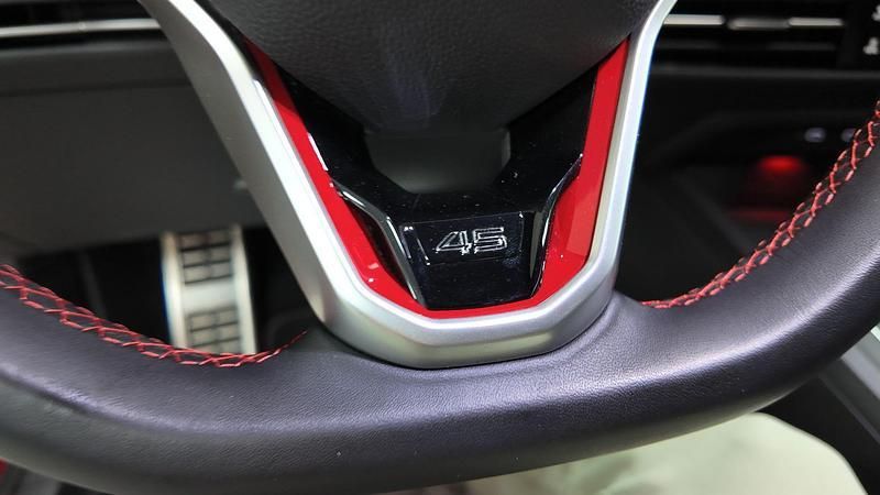 Granate Usado 2022 VW Golf VIII GTI Clubsport Berlina | 38.990 € (Un poco caro) - Imagen 1/4