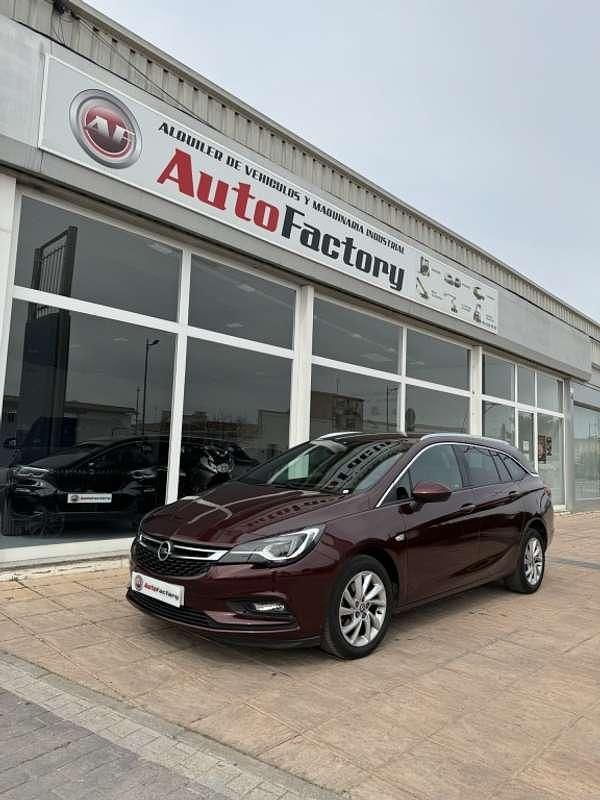 Burdeos Usado 2017 Opel Astra S Utilitario | 9500 € (Precio justo) - Imagen 1/4