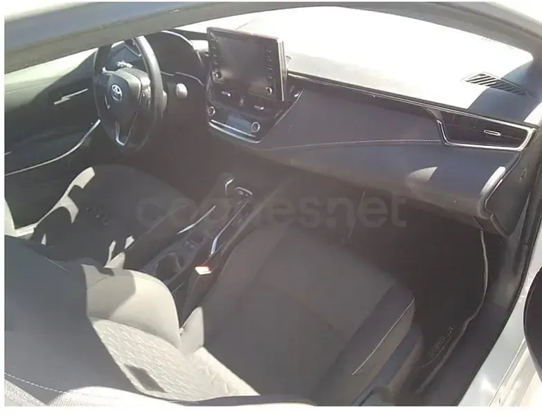 Usado Toyota Corolla Active 122 CV (89 kW) 2022 Blanco Familiar