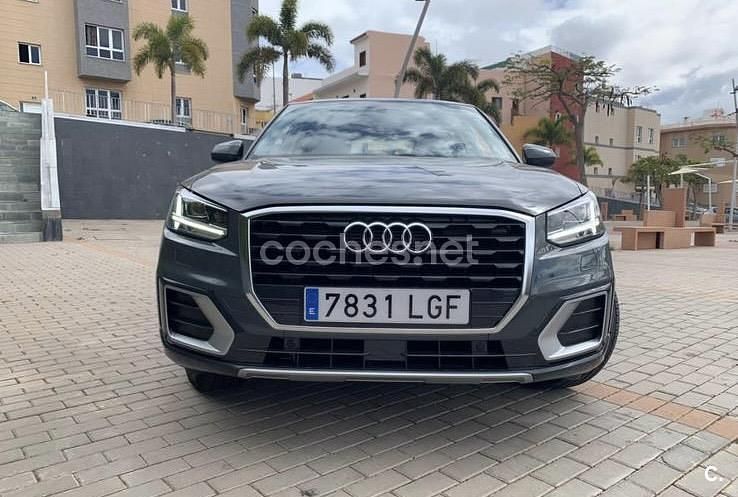 Usado Audi Q2 Sport 116 CV (85 kW) 2020 Gris / plata SUV