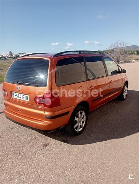 Usado Seat Alhambra Kids 130 CV (95 kW) 2002 Naranja Monovolumen