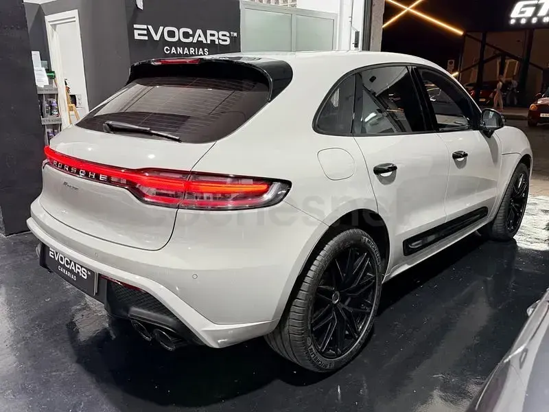 Usado Porsche Macan 265 CV (194 kW) 2023 Gris / plata SUV
