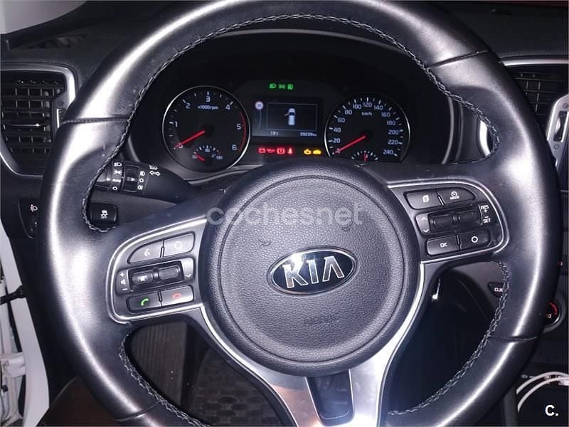 Usado Kia Sportage 115 CV (84 kW) 2018 Blanco SUV
