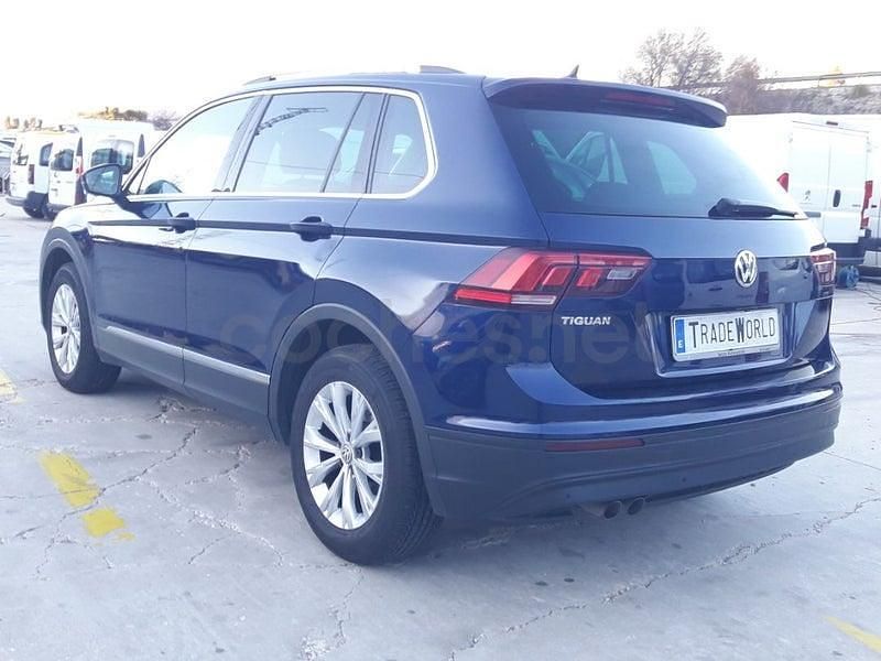 Usado VW Tiguan Sportline 150 CV (110 kW) 2020 Violeta / lila SUV