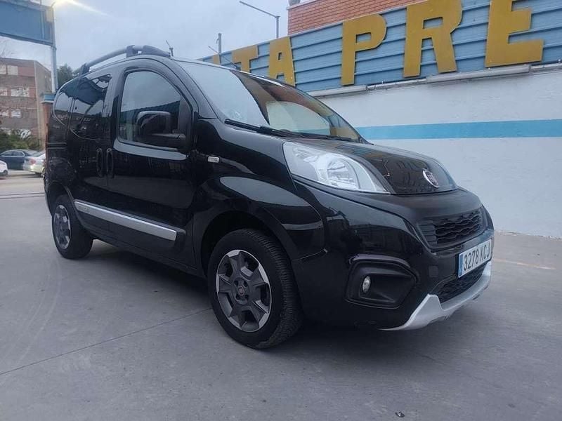 Gris Usado 2017 Fiat Qubo Trekking Monovolumen | 6990 € (Super precio) - Imagen 1/4