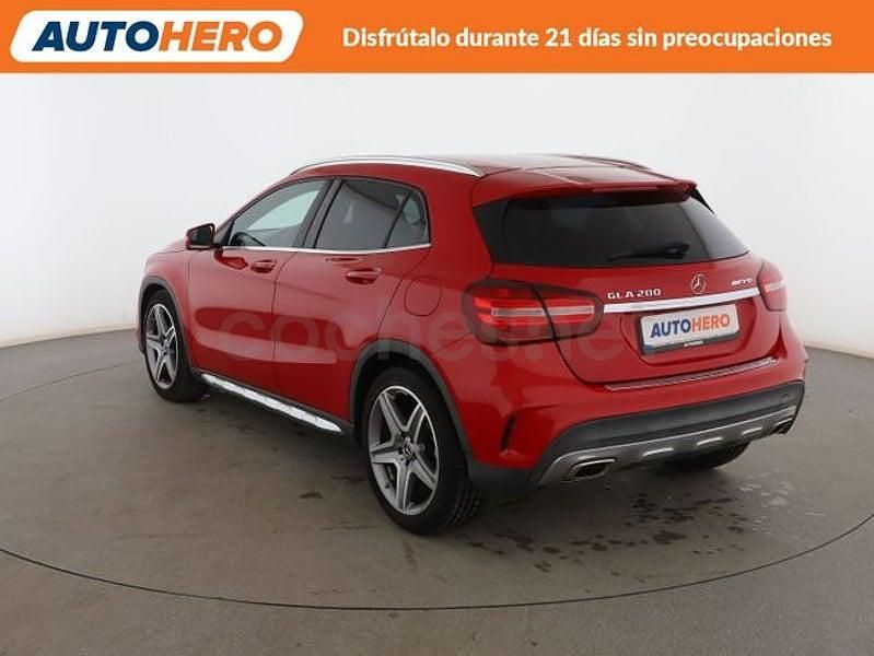 Usado Mercedes GLA200 AMG line 156 CV (114 kW) 2019 Rojo SUV