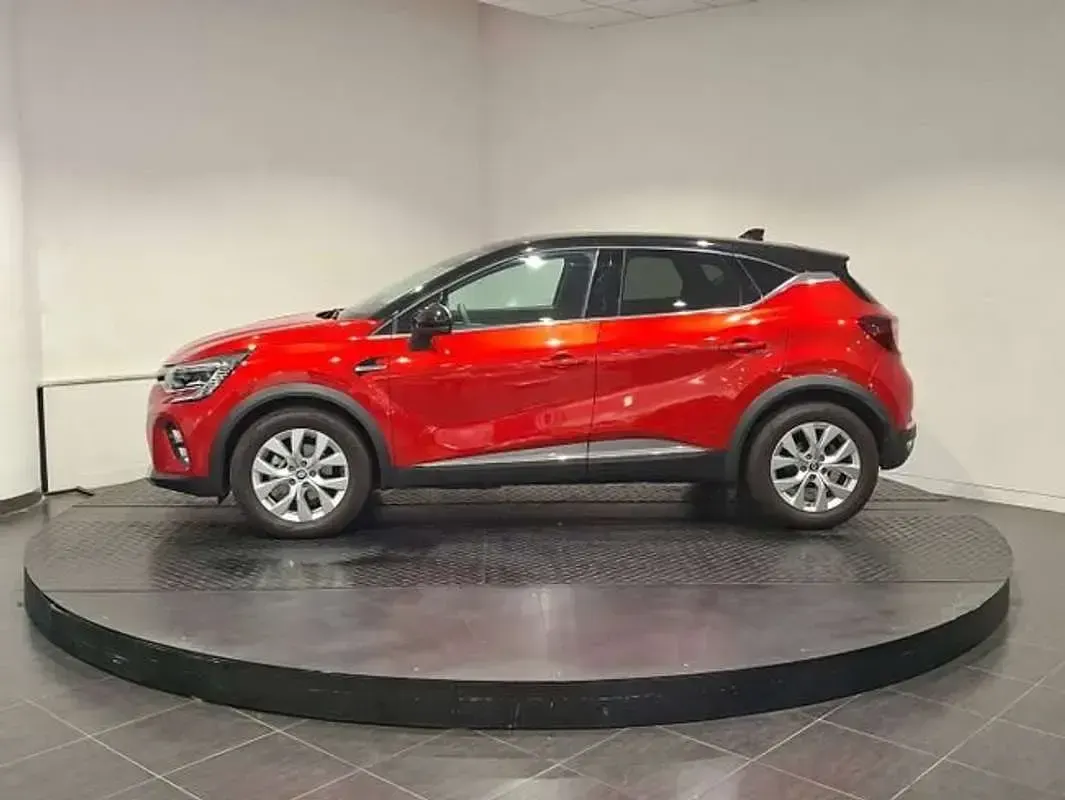 Usado Renault Captur Zen 143 CV (105 kW) 2022 Rojo SUV