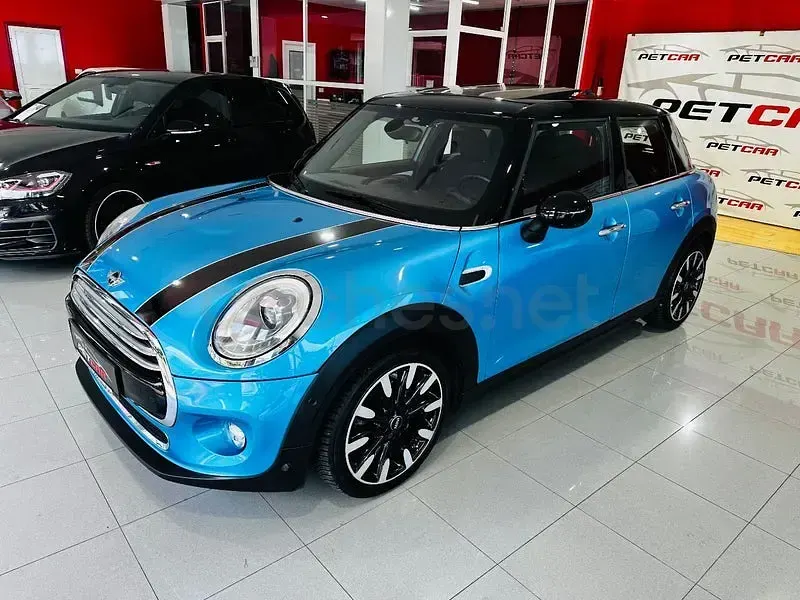 Usado Mini Cooper 136 CV (100 kW) 2016 Azul Utilitario