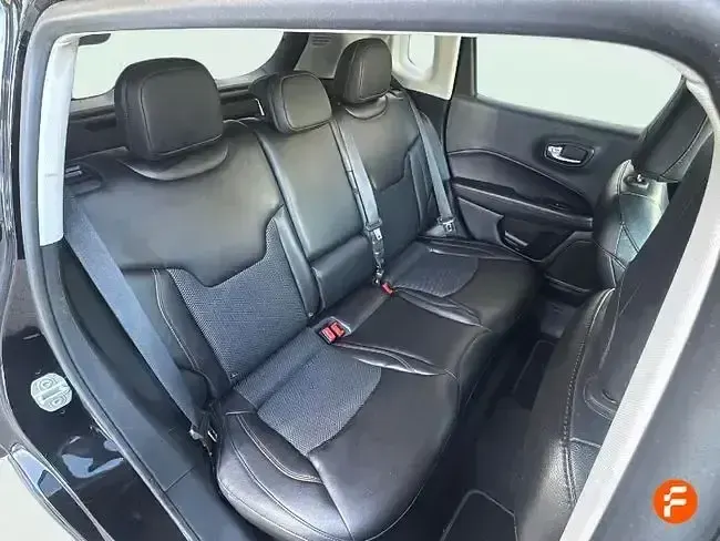 Usado Jeep Compass Limited 170 CV (125 kW) 2018 Negro SUV
