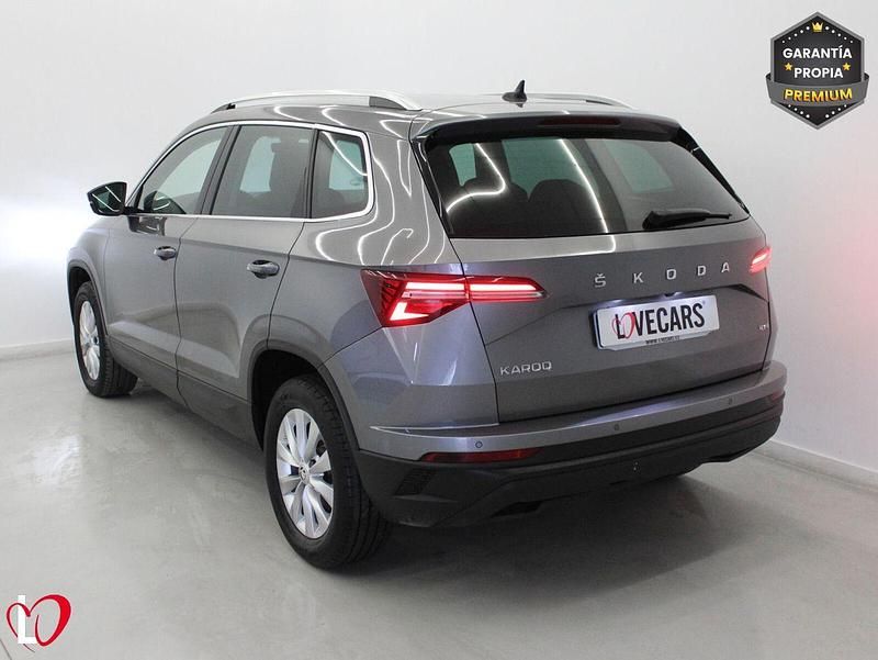Usado Skoda Karoq Ambition 150 CV (110 kW) 2022 Gris SUV