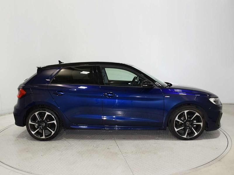 Usado Audi A1 Sportback Black Edition 116 CV (85 kW) 2025 Azul Utilitario